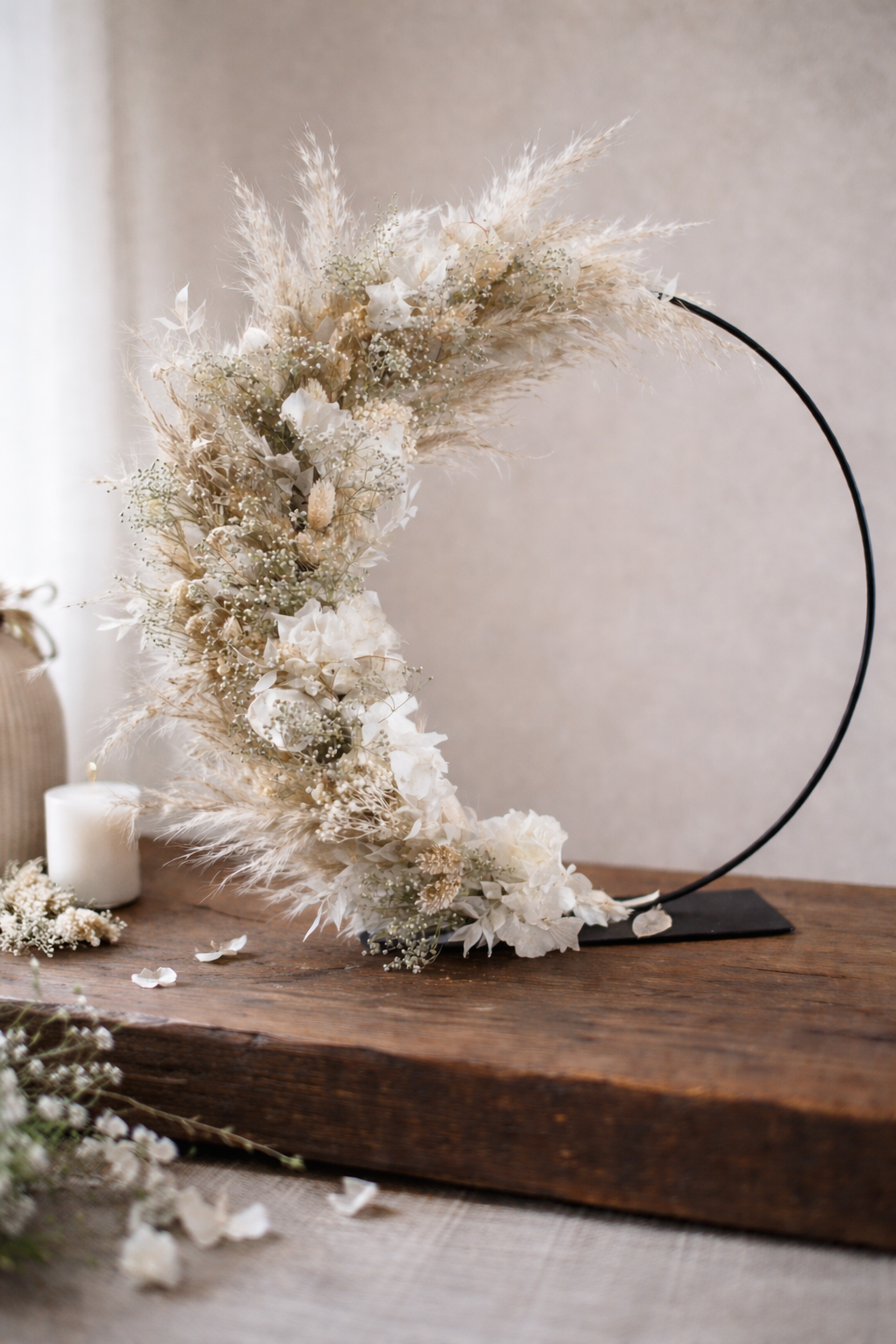 Couronne bohème blanche en fleurs séchées à poser