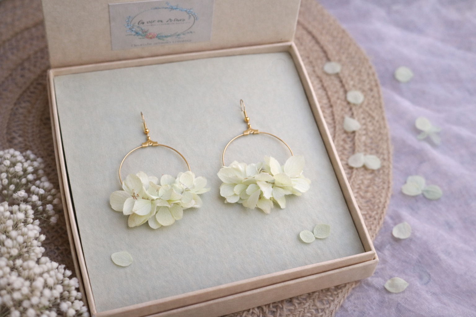 Boucles d'oreilles "hortensia" vert sauge