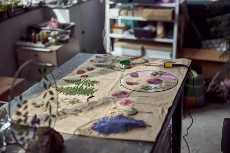 Flourist shop with different kinds of dryed flowers
